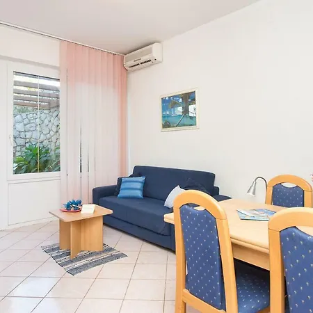 Daire 2-bedroom 300m From In *