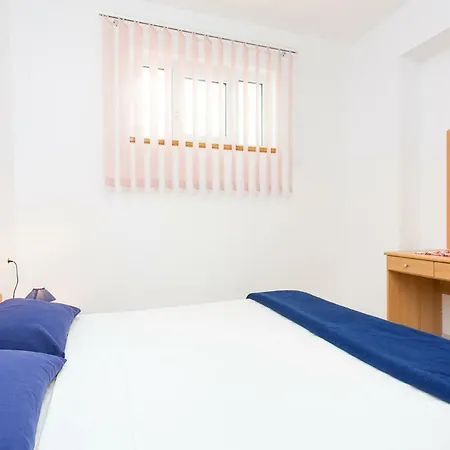 2-bedroom 300m From In Apartman *