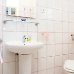 아파트 2-bedroom 300m From In 푸나트
